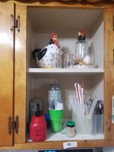 lot 99 image: Kitchen cabinet lot (C)