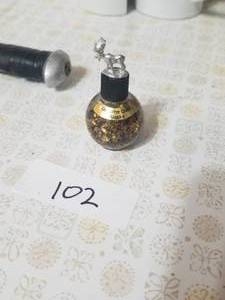 lot 102 image: Genuine gold from Alaska in souvenir bottle (C)