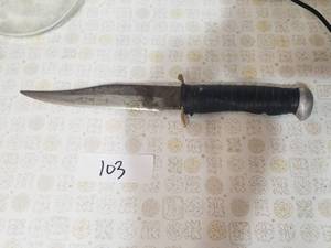 lot 103 image: Vintage knife - marked Original Bowie knife - 76R (C)