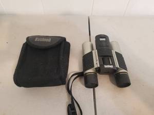 lot 20 image: Bushnell video binoculars with case (B)
