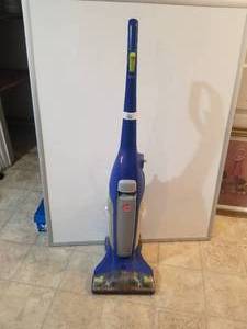lot 166 image: Hoover vacuum cleaner (D)