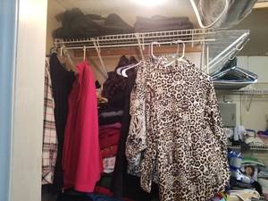 lot 170 image: Large selection of womens clothes (D)