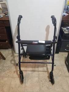 lot 171 image: Wheeled walker with hand brakes - black (D)