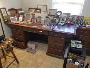 lot 191 image: Wood desk - desk only (D)
