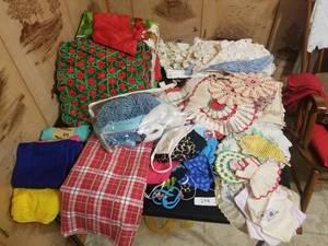 lot 208 image: Selection of material, table clothes, napkins, mask and more(E)