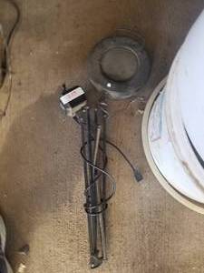 lot 259 image: Magnifying table mount light (G)
