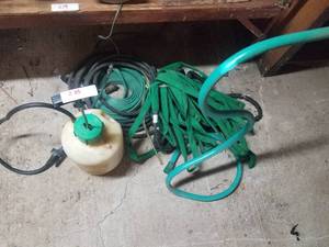 lot 280 image: Selection of water hoses (G)