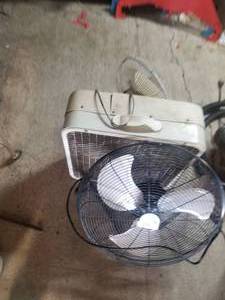 lot 291 image: Selection of fans (G)