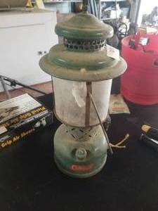 lot 293 image: Vintage Coleman lantern (G)