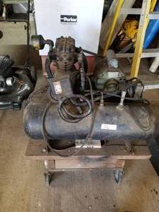 lot 316 image: Vintage air compressor (G)