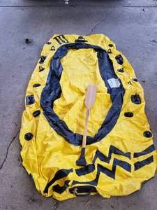lot 372 image: Rubber boat with one ore (F)