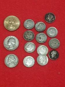 lot 256 image: Selection of coins - including a Zachory Taylor $1 and a mercury dime (C)