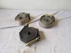 lot 13 image: Selection of tie-down straps