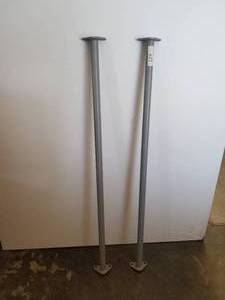 lot 224 image: Heavy duty hanging rods - 46