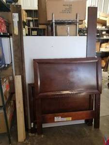 lot 222 image: Twin sleigh bed