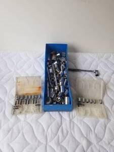 lot 230 image: Selection of tools - sockets