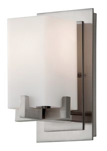 lot 113 image: Wall mounted light fixture