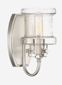 lot 114 image: Wall mounted light fixture