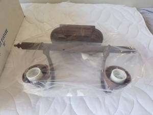 lot 72 image: Wall mounted light fixture