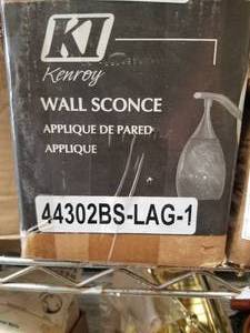 lot 157 image: Wall sconce