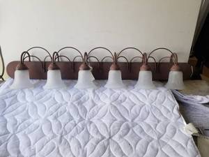 lot 190 image: Wall mounted light fixture