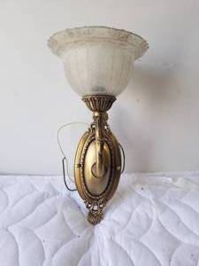 lot 197 image: Wall mounted light fixture