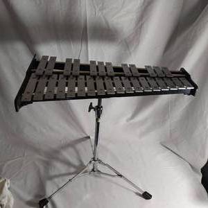 lot 225 image: PEARL XYLOPHONE  WITH  PEARL STAND