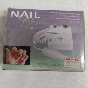lot 9 image: Nail Genie Jr. Professional Nail Filing Machine