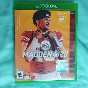 lot 114 image: XBOX ONE NFL MADDEN20