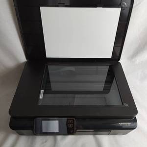 lot 231 image: HP PHOTOSMART 5520 ALL IN ONE PRINTER PRINT SCAN AND COPY WEB
