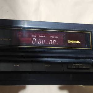 lot 123B image: TEAC PD-700M MULTI DISC PLAYER
