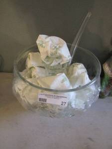 lot 27 image: Clear glass punch bowl with ladle and 11 cups (fruit design)