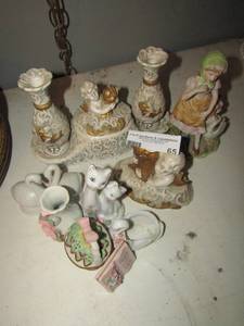 lot 65 image: Assorted nic knacks