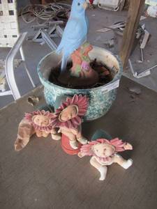 lot 117 image: Green ceramic planters blue bird with broken beak 3 sun babies