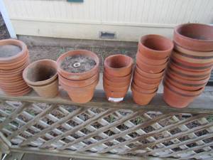 lot 124 image: More than 10 medium and large planters