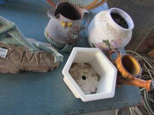 lot 127 image: Yard art and planters