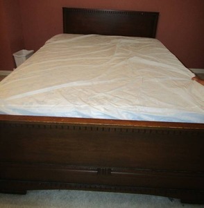 lot 10 image: Queen Headboard 39x57 Queen footboard 23x57 metal frame