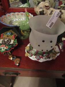 lot 180 image: Snowman tea light candle holder mom and baby cow dcor and Turkey dcor