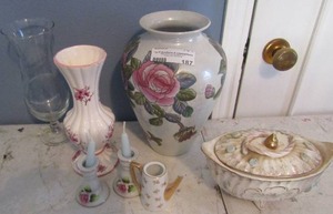 lot 187 image: Pink rose vase, covered shell dish, candle holders, pink tea vase