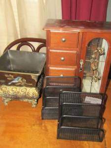 lot 200 image: 2 metal mail holders, square metal vase, 4 drawers 1 door jewlery box
