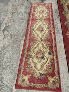 lot 221 image: Rose Burgory runner grand legacy 22x89