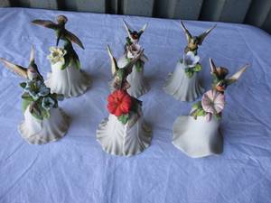 lot 78 image: LOT 6- Vintage Porcelain Hummingbird bells