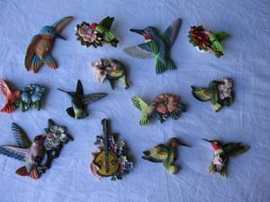 lot 80 image: Mixed Lot Of Hummingbird Magnets in Collectors Tin.