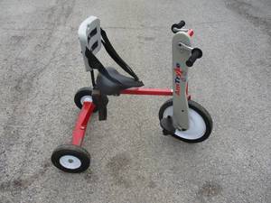 lot 13 image: AMBUKS A. M Tryke, Adult Hand And Pedal Therapeutic Tricycle