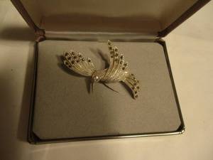 lot 39 image: Vintage Sterling  Marcasite Bird In Flight Brooch Pin