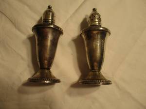 lot 42 image: Vintage Duchin Creation Sterling Weighted Salt And Pepper Shakers