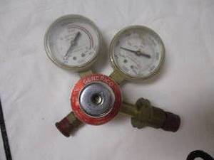 lot 114 image: Generico Acetylene Compressed Gas Regulator With Gauges