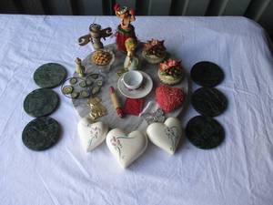 lot 85 image: Mixed Lot Of Items