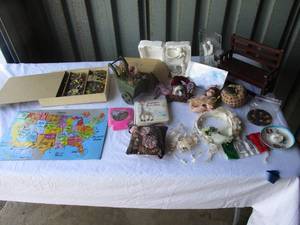 lot 86 image: Mixed Lot Of Items