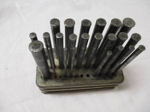 lot 130 image: Vintage 28 piece set of Roll Pin Punch Set, NOTE Missing 3-Pieces